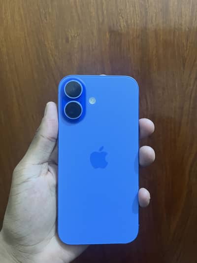 iPhone 16,128gb,94% health for sale.
