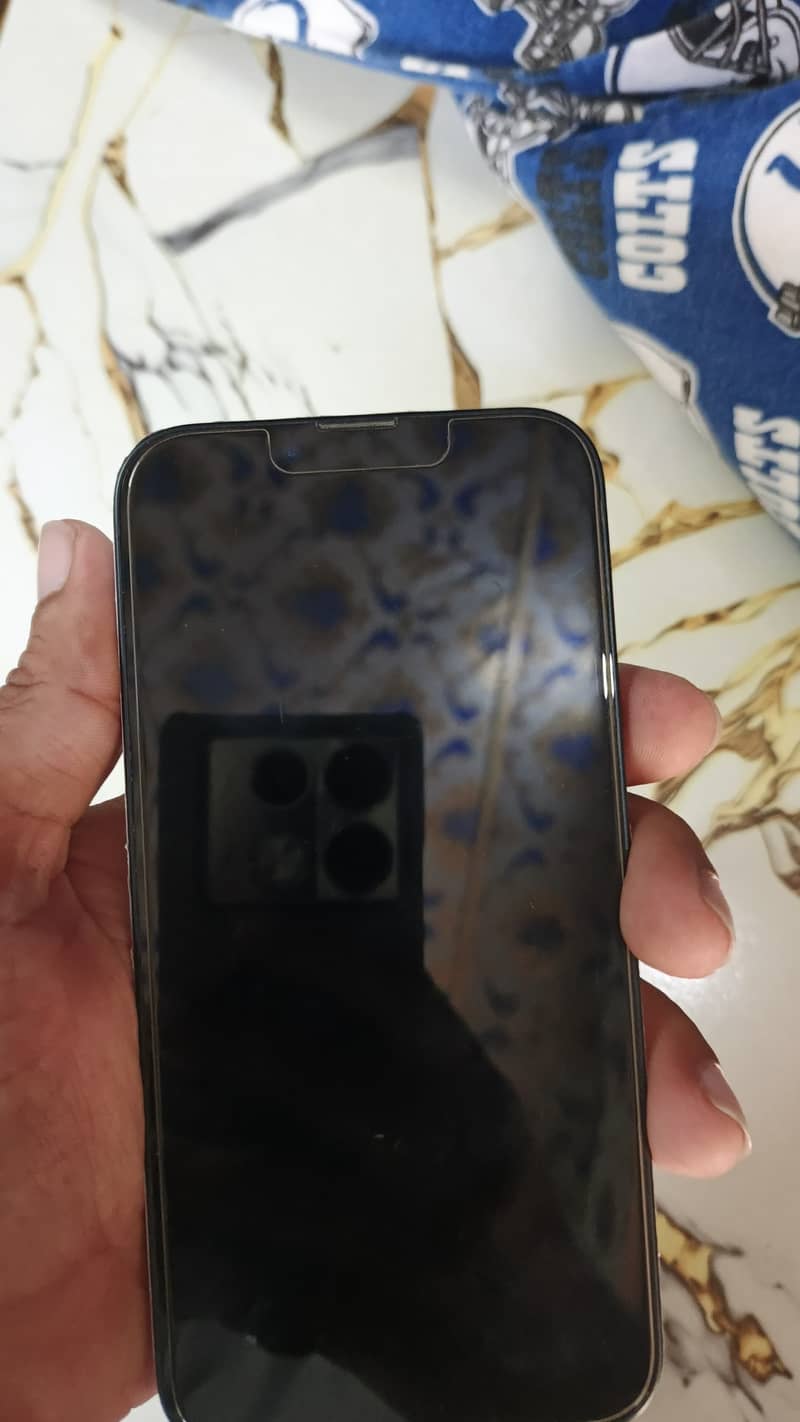 Apple iPhone 13 5