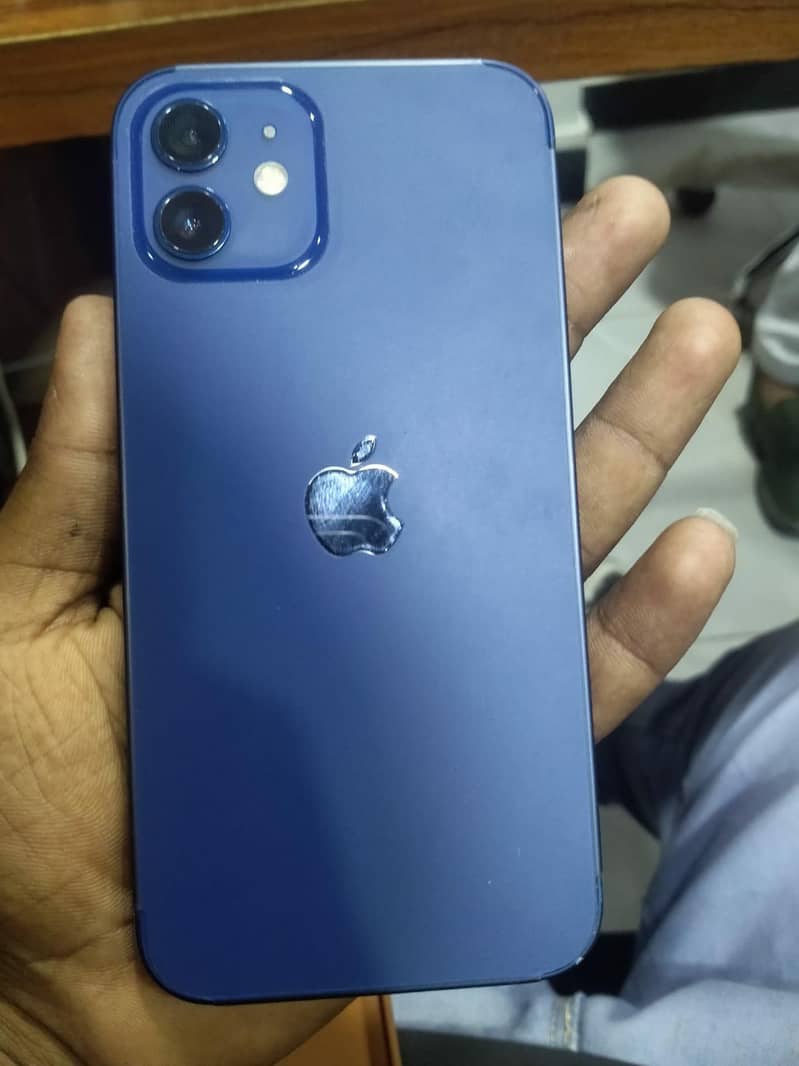 Apple iPhone 12 1