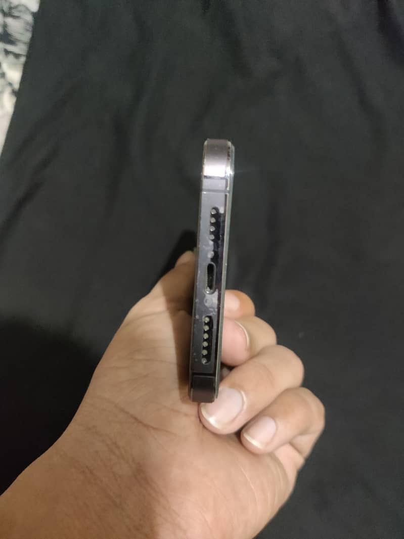 Apple iPhone 14 Pro Max 1