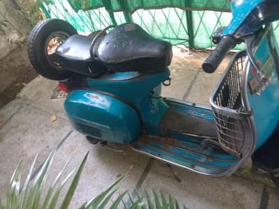 Vespa scooter 1979