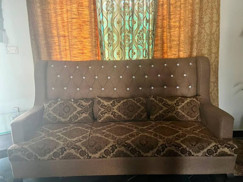 sofas 3 neat and clean 0