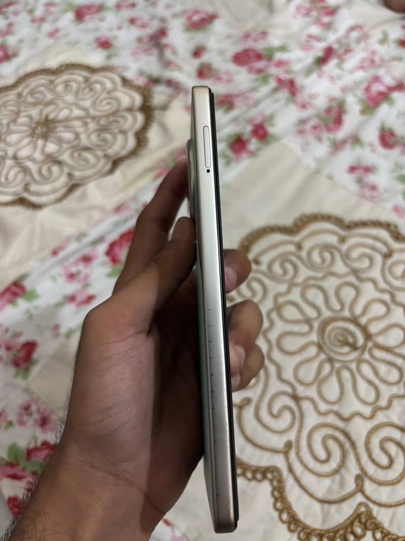 Tecno CAMON 30 7