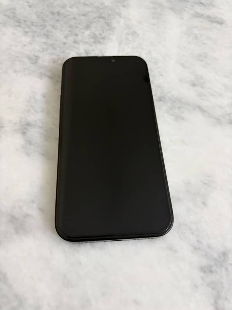 Apple iPhone 16 Pro Max 2