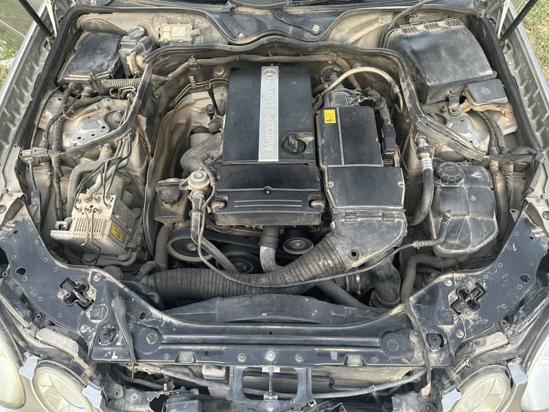 Mercedes E Class 2003 4