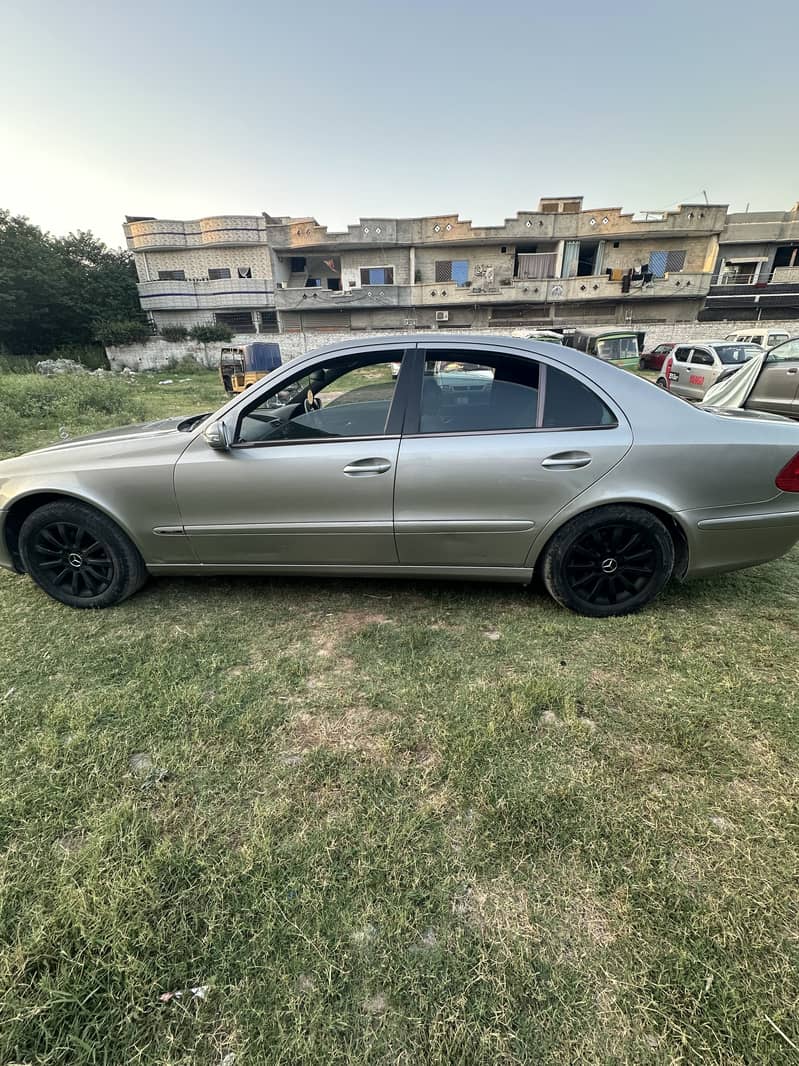Mercedes E Class 2003 6