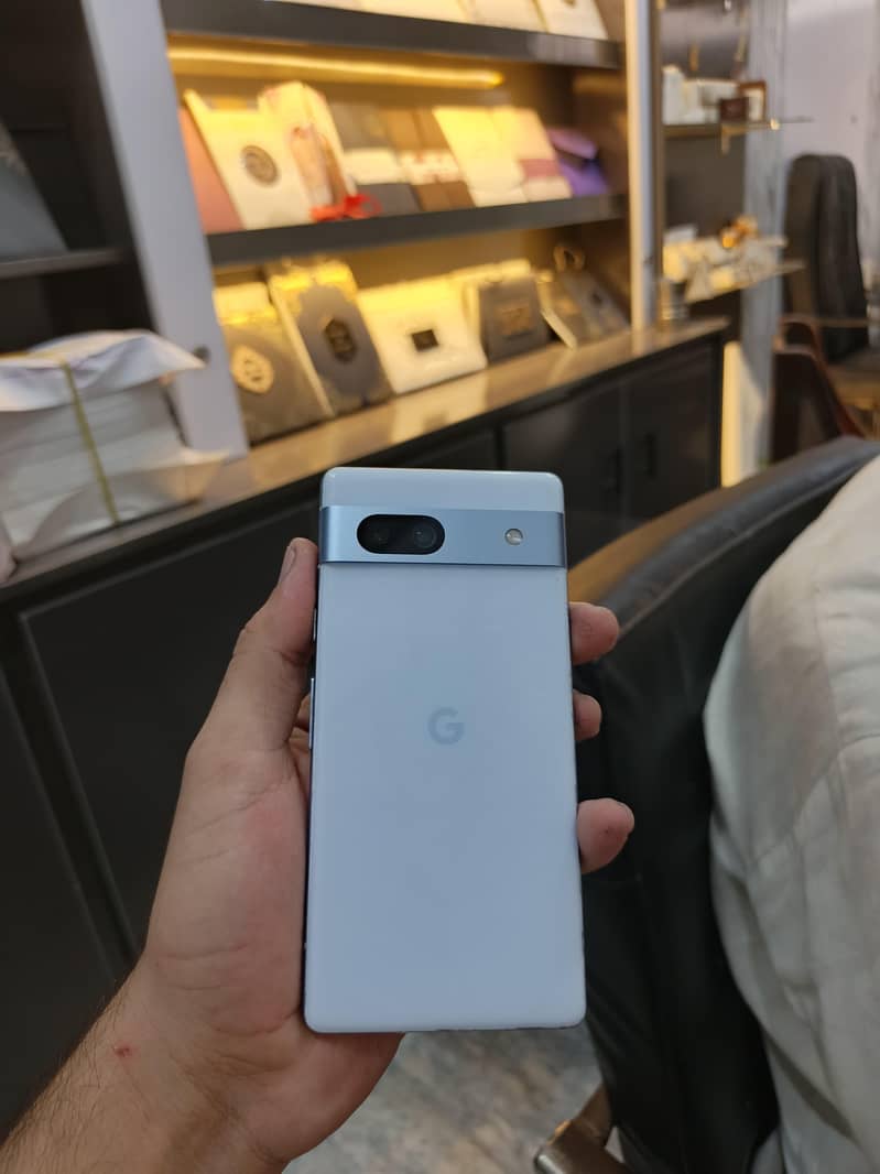 Google Pixel 7a 5