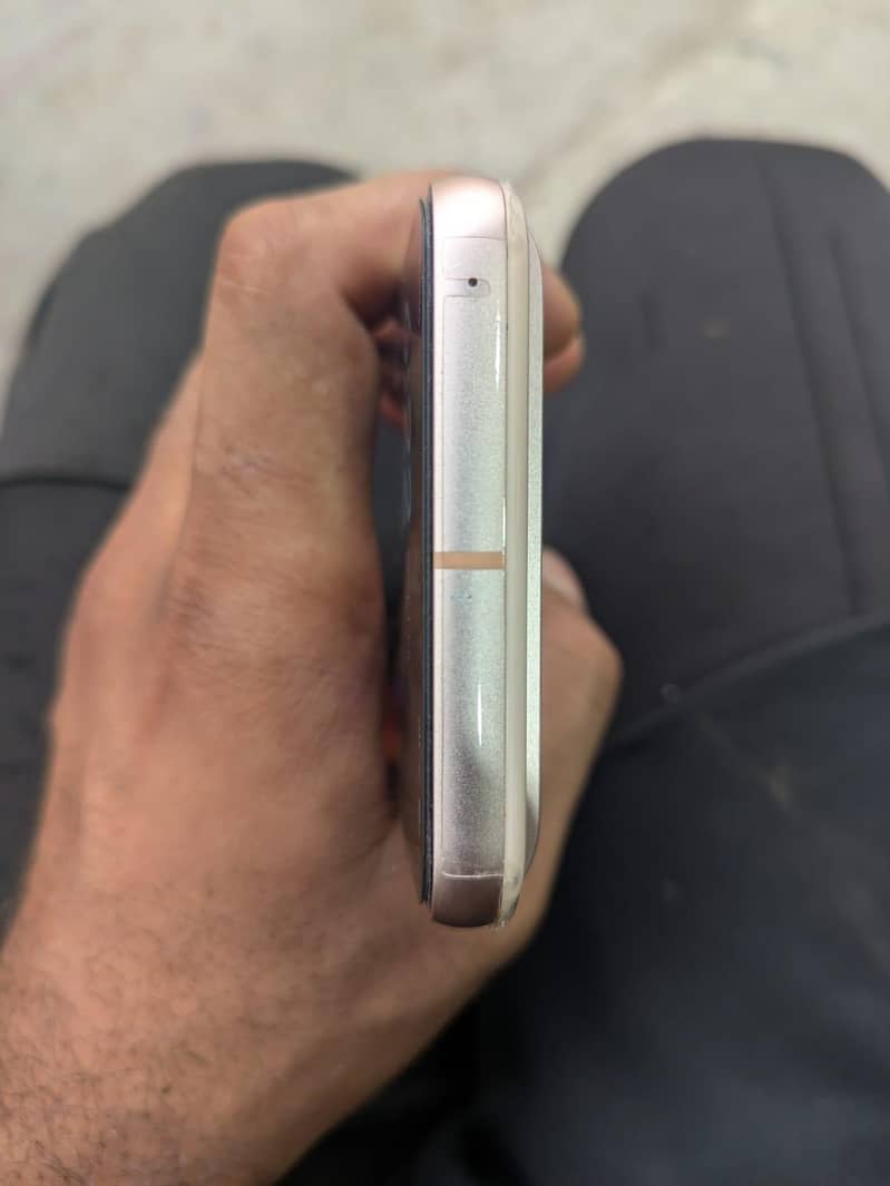 Google Pixel 8 3