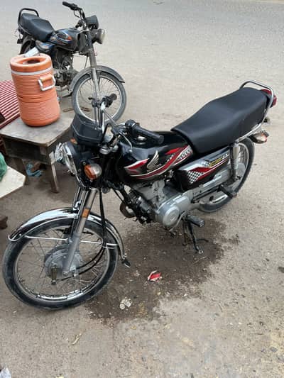 Honda 125 koi masla ni ha bilkul ok ghari ha genuine
