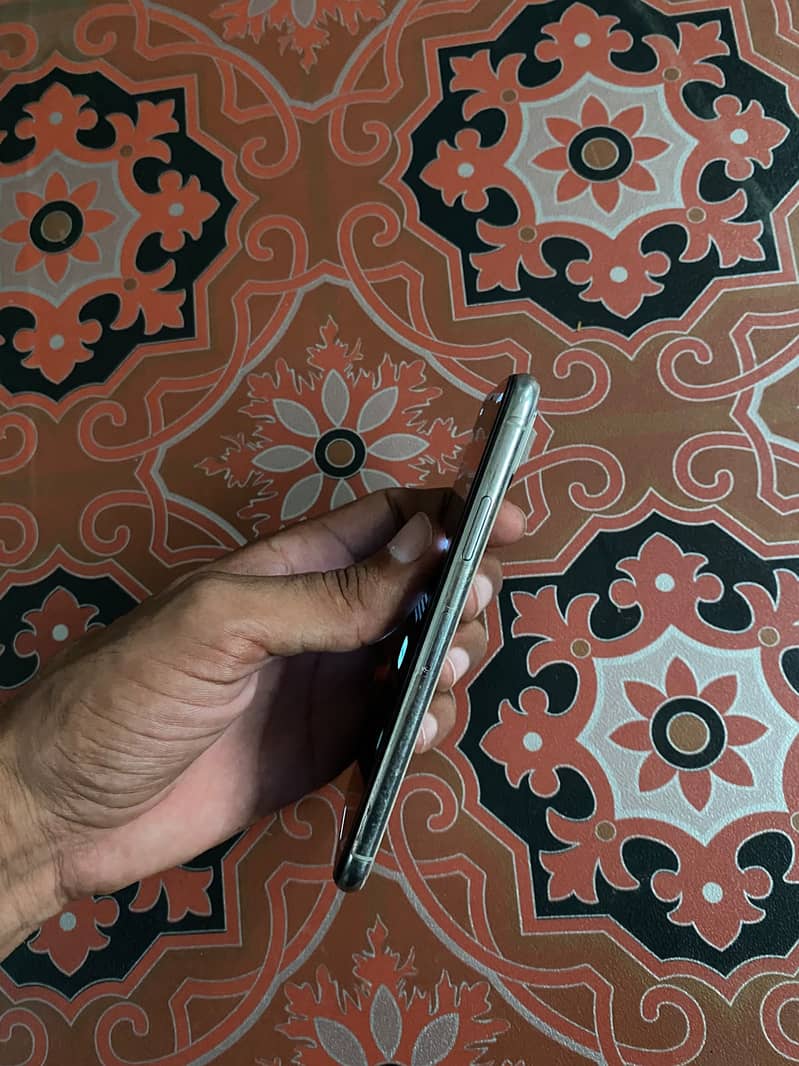 Apple iPhone X 0