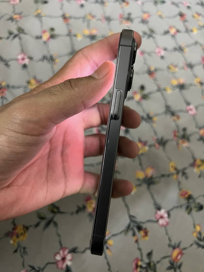 Apple iPhone 13 Pro 3