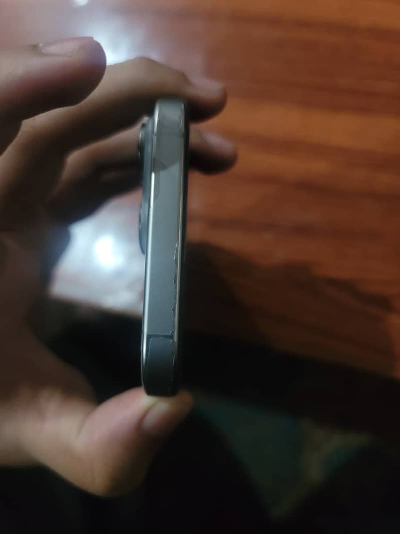 Apple iPhone 16 Pro Max 3