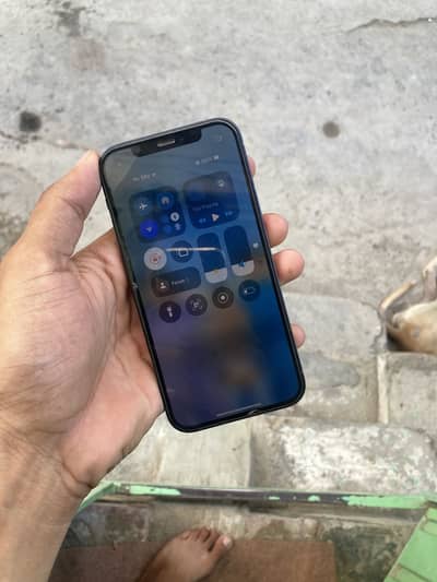 Iphone 12 water pak 10by10 86 battery jeniun condition box available