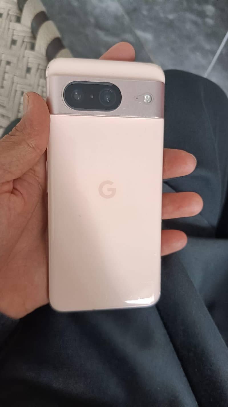 Google Pixel 8 1