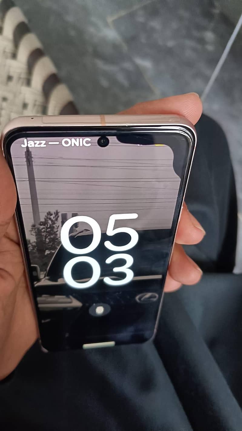 Google Pixel 8 3