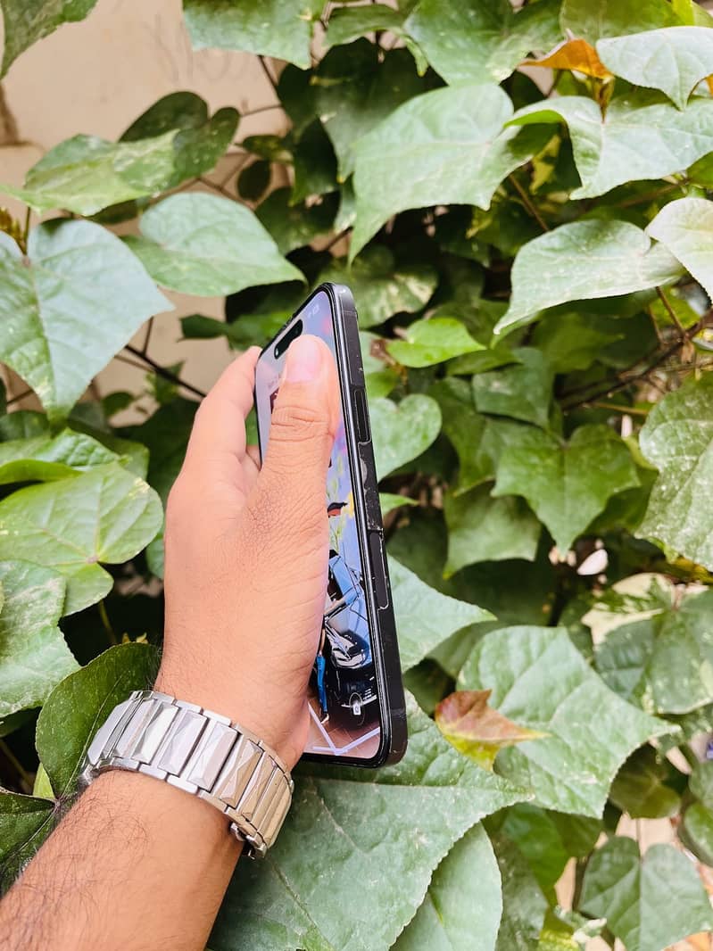 Apple iPhone 15 plus 2