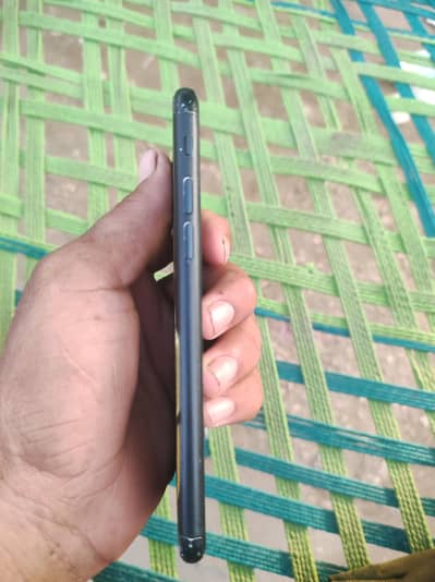 Apple iPhone SE
