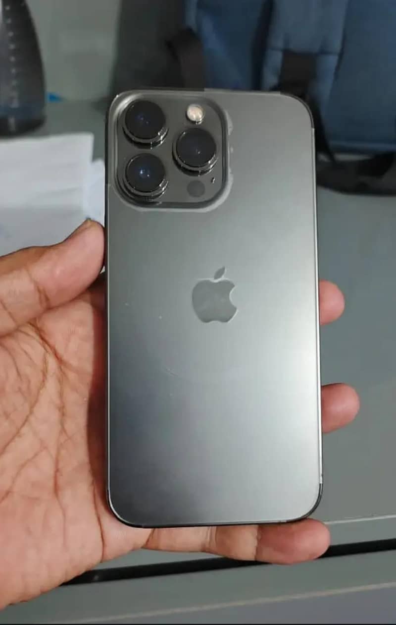 Apple iPhone 13 Pro Max 3