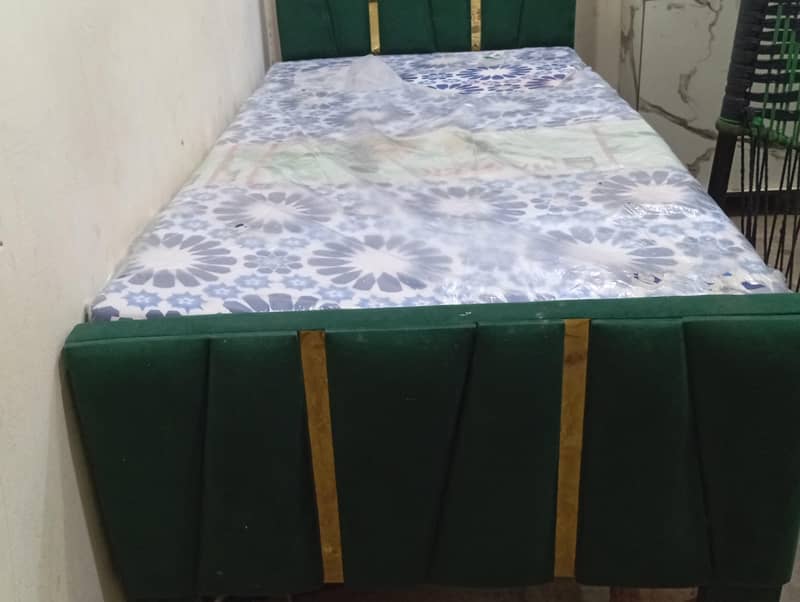 single bed 0
