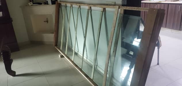 Dining Table glass 9x3.5