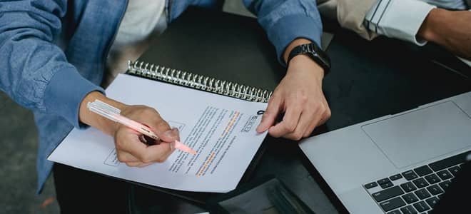 assingment writer and data entry and graphic desing and video editer