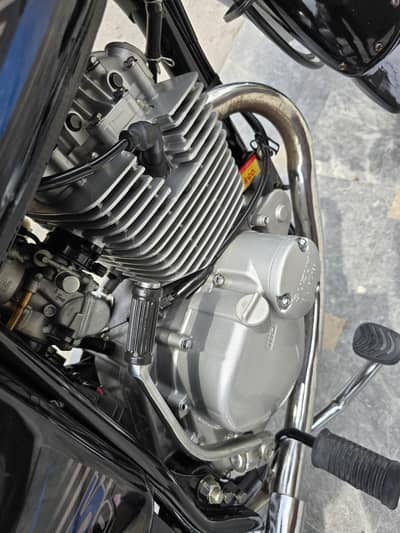 Suzuki GS 150 2025