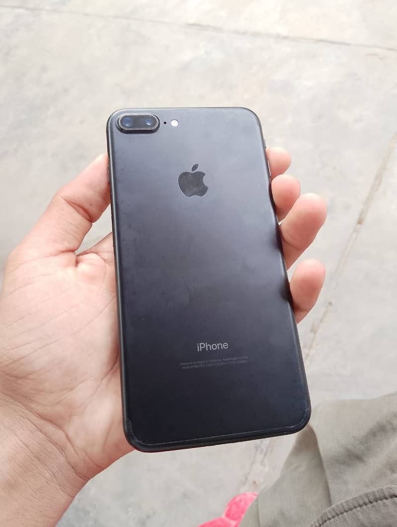 Apple iPhone 7 Plus 3