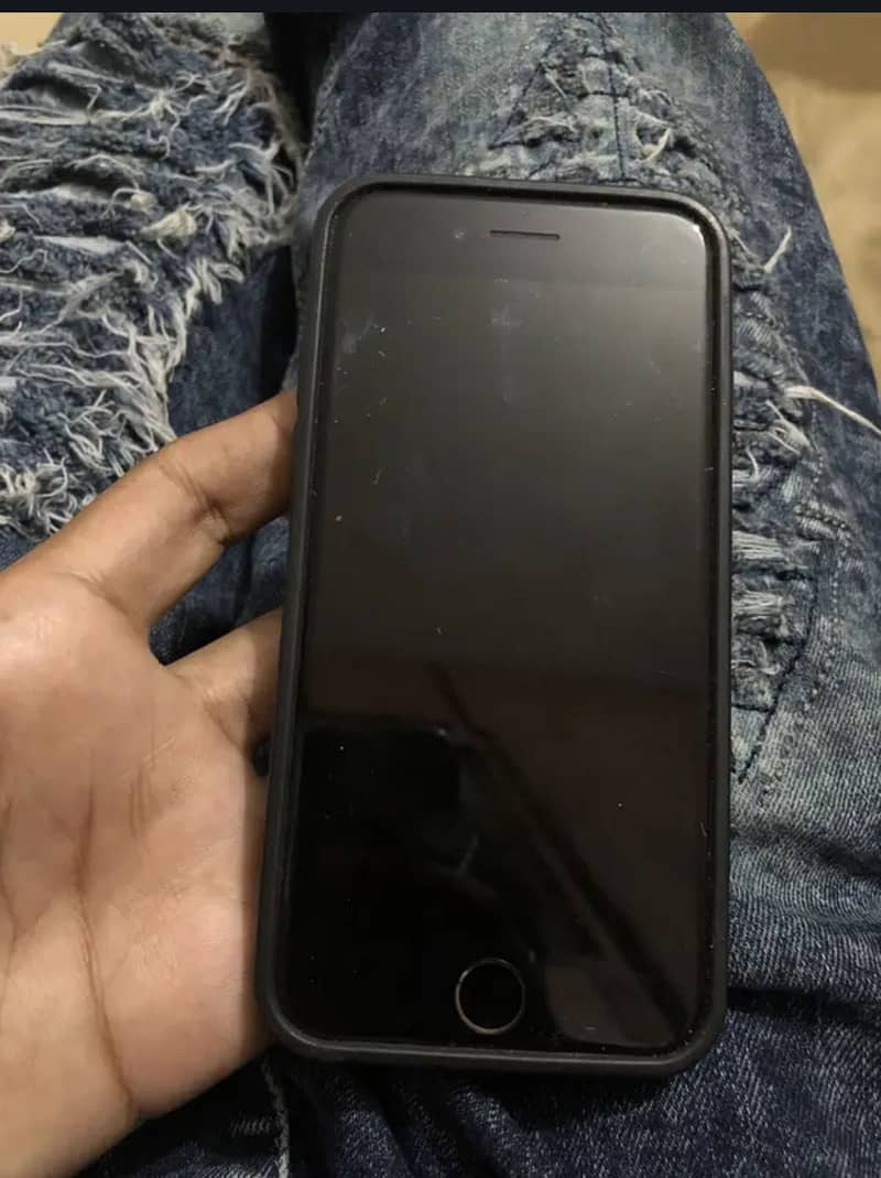Apple iPhone 8 4
