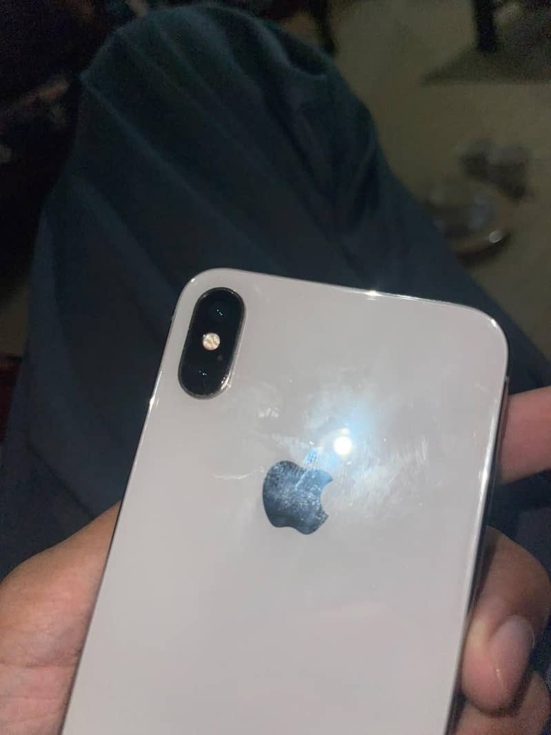 Apple iPhone X 3