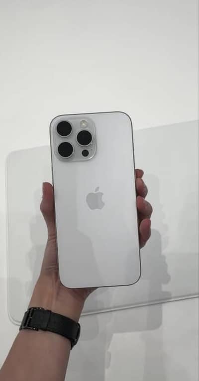 Apple iPhone 16 Pro Max 512 GB JV 10/10 Scratchless