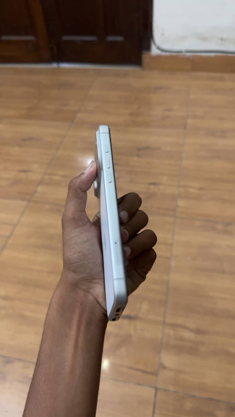 Apple iPhone 17 Pro Max 2