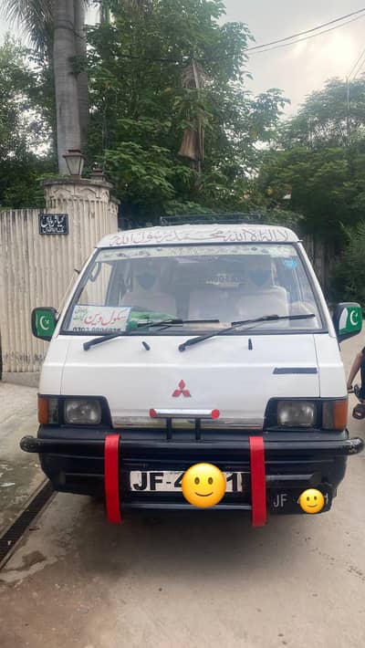 Mitsubishi van l 300