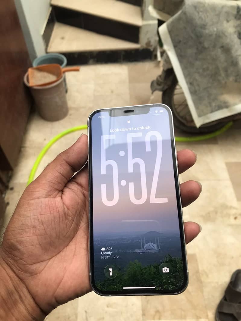 Apple iPhone 12 Pro 4