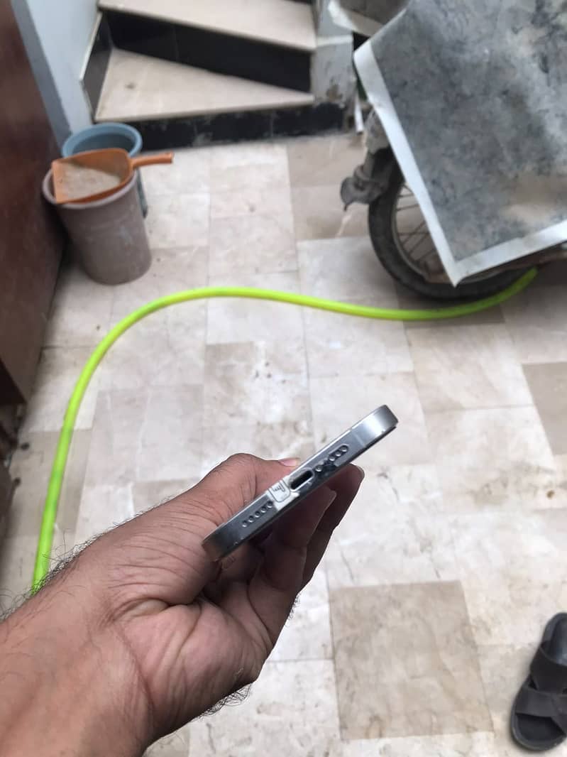 Apple iPhone 12 Pro 6