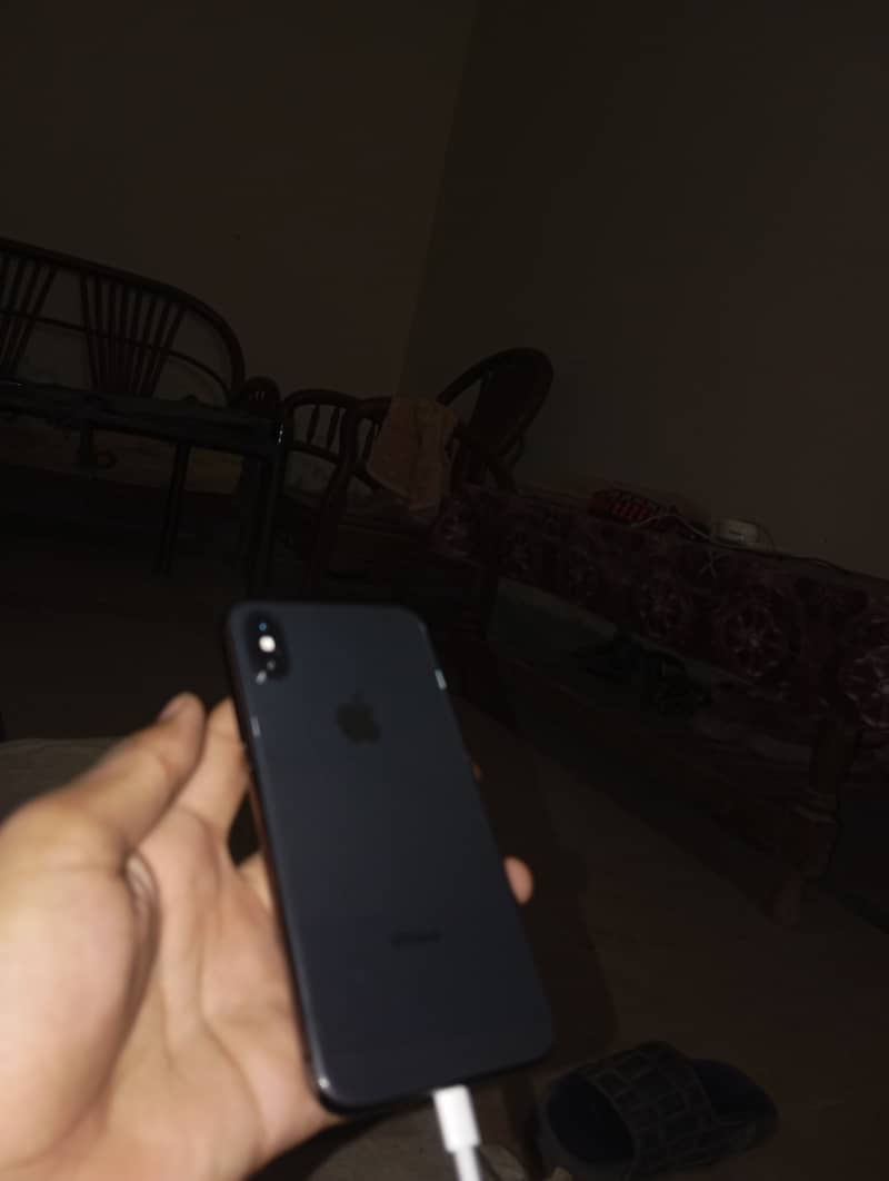 Apple iPhone X 0