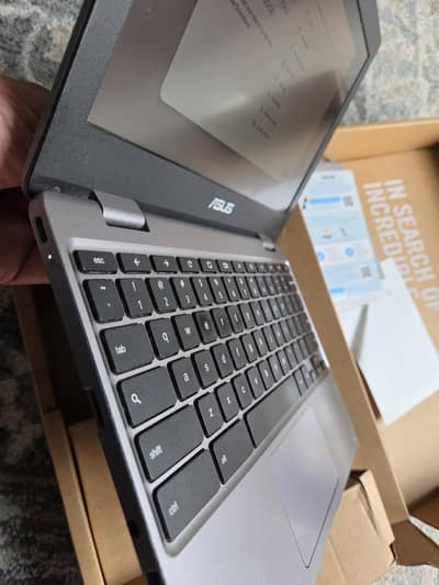 ASUS Chromebook