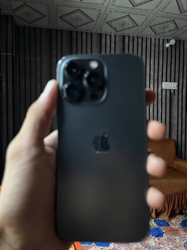 Apple iPhone 13 Pro 2