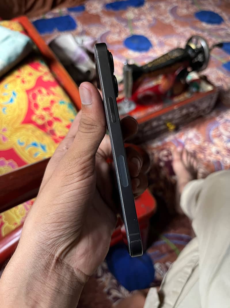 Apple iPhone 13 Pro 3