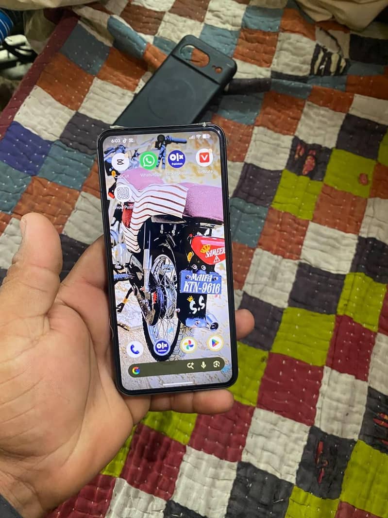 Google Pixel 8 0