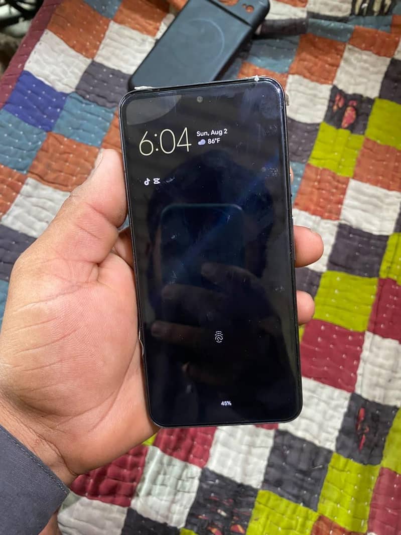 Google Pixel 8 3
