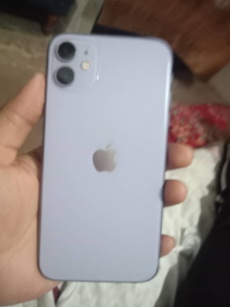 Apple iPhone 11 7