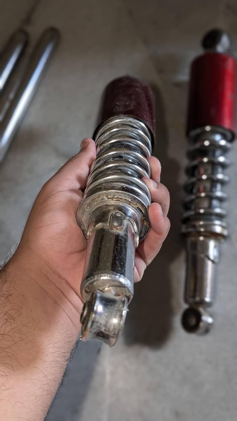 CD-70 back shock 1