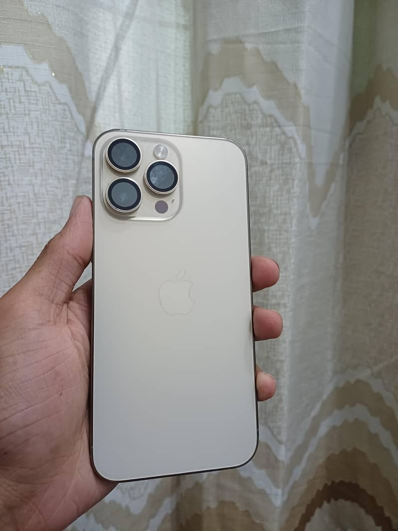 Apple iPhone 14 Pro Max 0