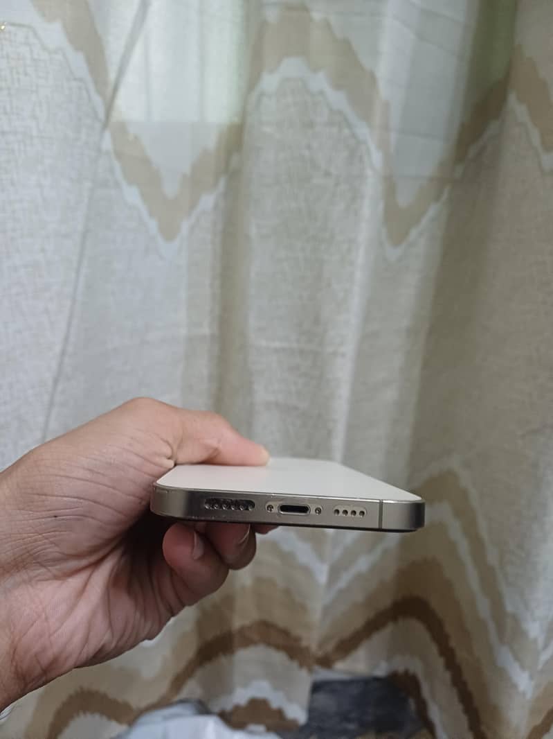 Apple iPhone 14 Pro Max 3