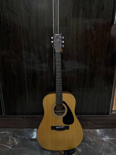 Yamaha F310 Semi Acoustic
