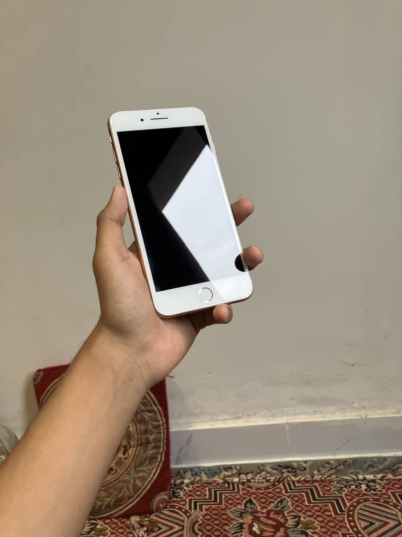 Apple iPhone 8 Plus 8