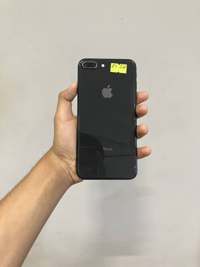 Apple iPhone 8 Plus 19