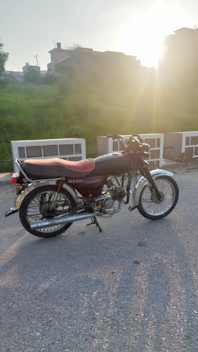 Hero 70 For Sale