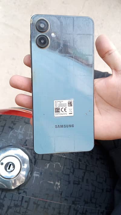 Samsumg galaxy06 with orginal box condition excelent