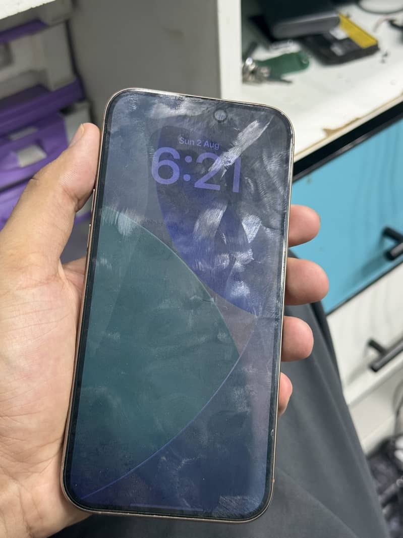 Apple iPhone 16 Pro Max 2
